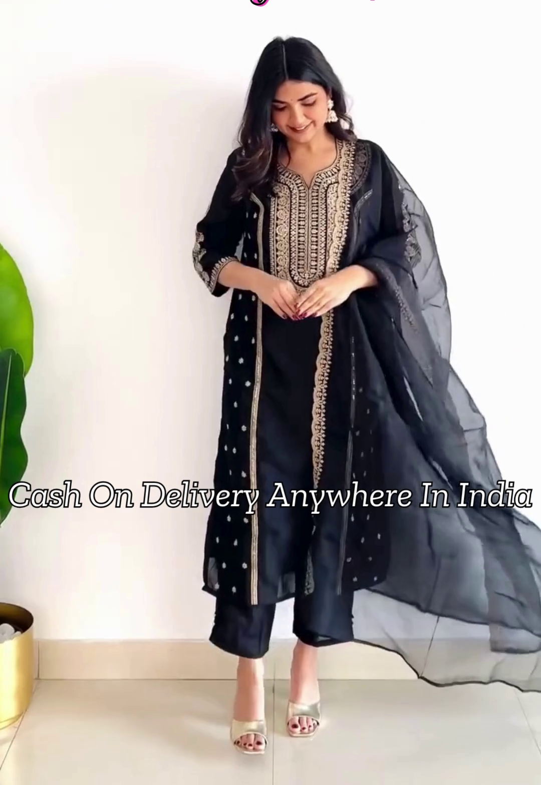 Black Ethnic Motifs Embroidered Panelled Kurta With Trousers & Dupatta